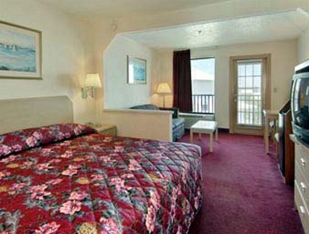 Quality Inn & Suites Miramar Beach Eksteriør billede