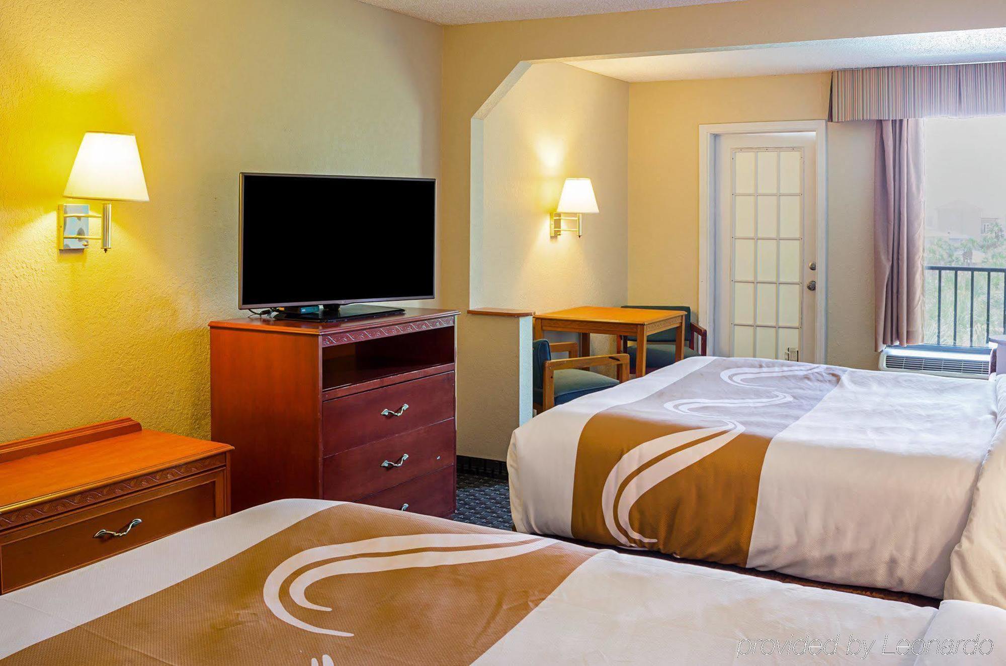 Quality Inn & Suites Miramar Beach Eksteriør billede