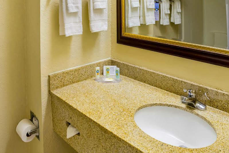 Quality Inn & Suites Miramar Beach Eksteriør billede
